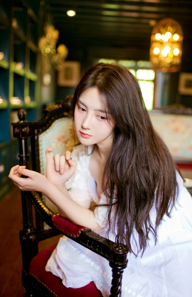 “唉~”